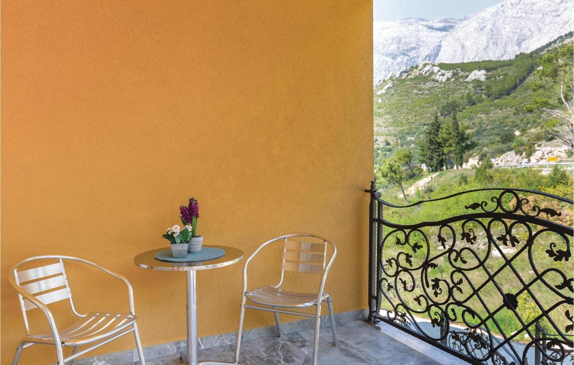 Nice Studio In Krvavica With Kitchen Buitenkant foto