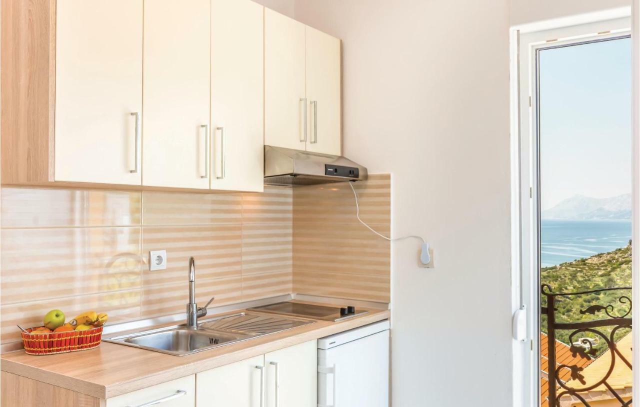 Nice Studio In Krvavica With Kitchen Buitenkant foto